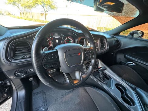 Used 2023 Dodge Challenger R/T w/ Plus Package image 21