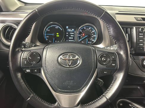 Used 2017 Toyota RAV4 XLE AWD/4WD image 26