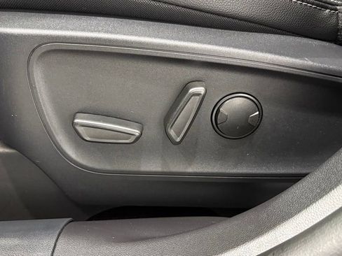 New 2025 Ford Escape SE w/ PHEV Premium Package FWD image 12