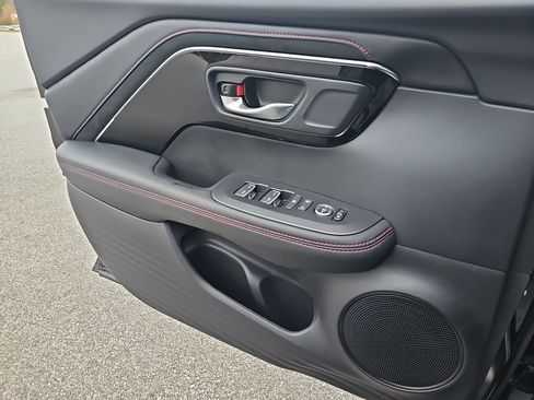 Certified 2025 Acura ADX A-Spec image 25