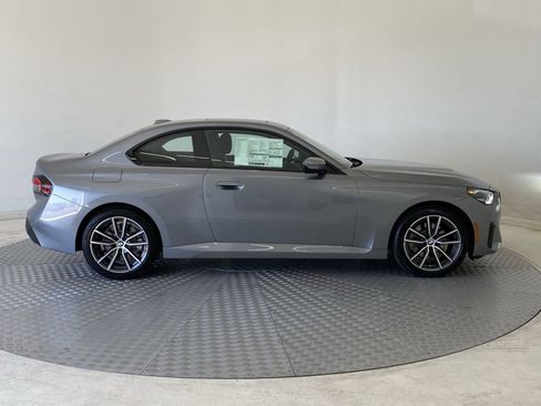 Used 2025 BMW 230i xDrive Coupe w/ Convenience Package AWD/4WD image 7