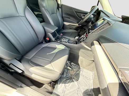 Used 2023 Subaru Forester Limited image 15