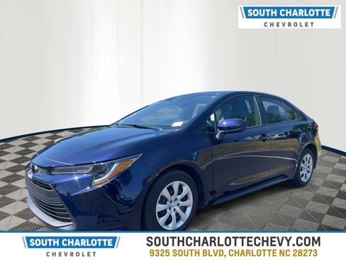 Used 2026 Toyota Corolla LE FWD image 1