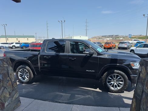 Used 2020 RAM 1500 Laramie w/ Sport Appearance Package AWD/4WD image 5