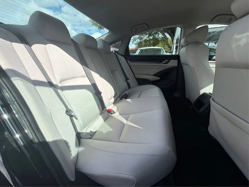 Used 2018 Honda Accord LX image 11