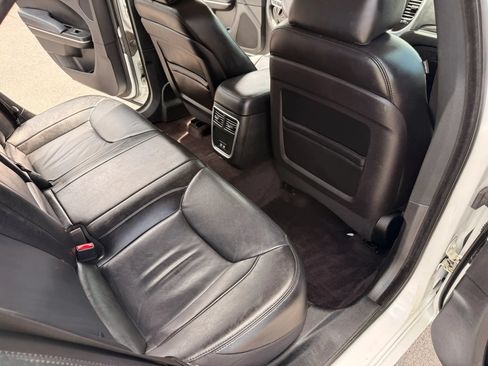 Used 2019 Chrysler 300 Touring L w/ Quick Order Package 22F RWD image 16