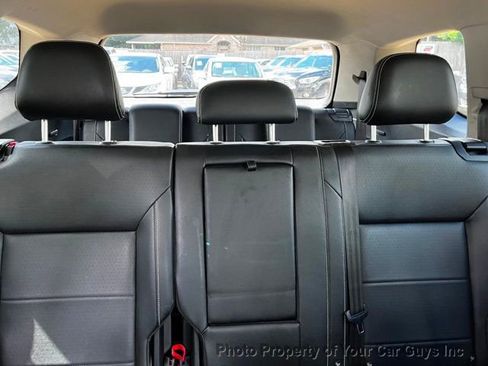 Used 2021 Volkswagen Atlas SE FWD image 21