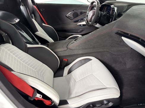 Used 2023 Chevrolet Corvette Stingray Premium Conv w/ Z51 Performance Package RWD image 21
