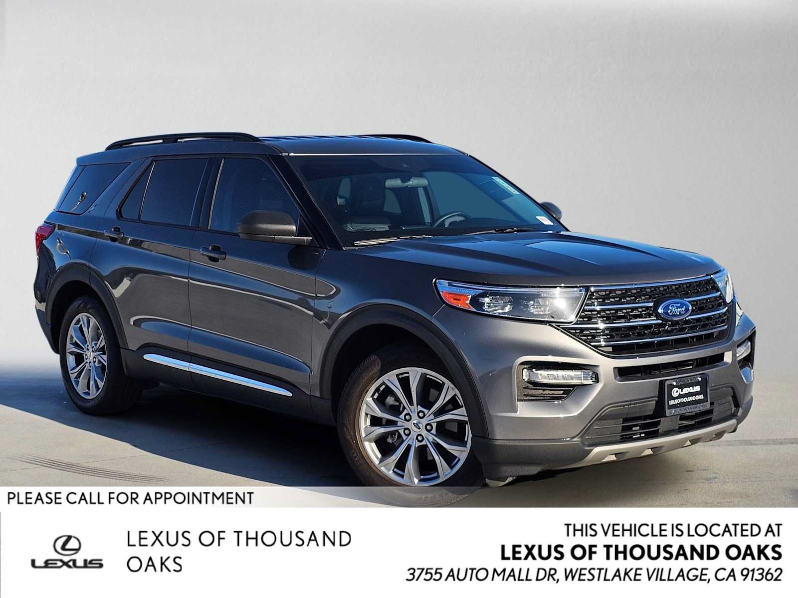 Used 2023 Ford Explorer XLT w/ Equipment Group 202A RWD image 1