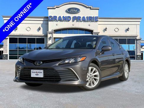 Used 2023 Toyota Camry LE image 1