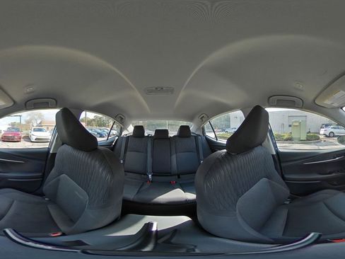 Used 2025 Toyota Camry LE image 46