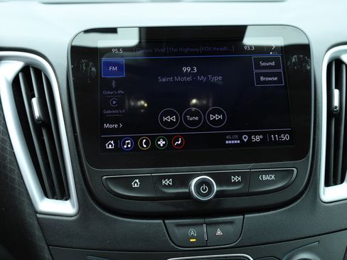 Used 2023 Chevrolet Malibu LT image 27