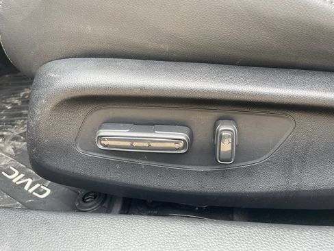 Used 2022 Honda Civic Touring image 15
