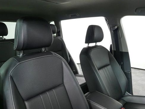 Certified 2023 Volkswagen Tiguan SE image 22