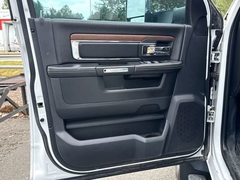 Used 2016 RAM 5500 Laramie AWD/4WD image 15