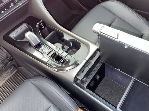 Used 2026 Toyota Crown Nightshade image 9