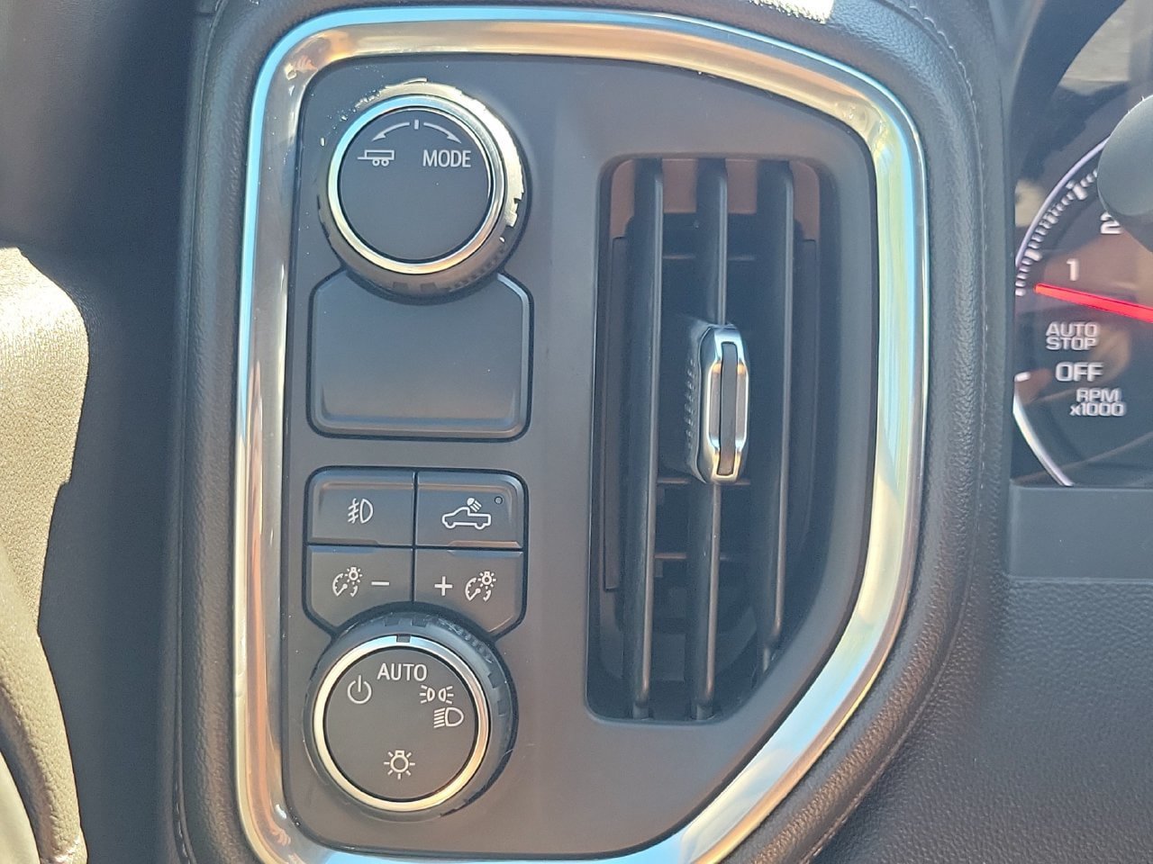 Used 2020 Chevrolet Silverado 1500 RST w/ All-Star Edition RWD image 28