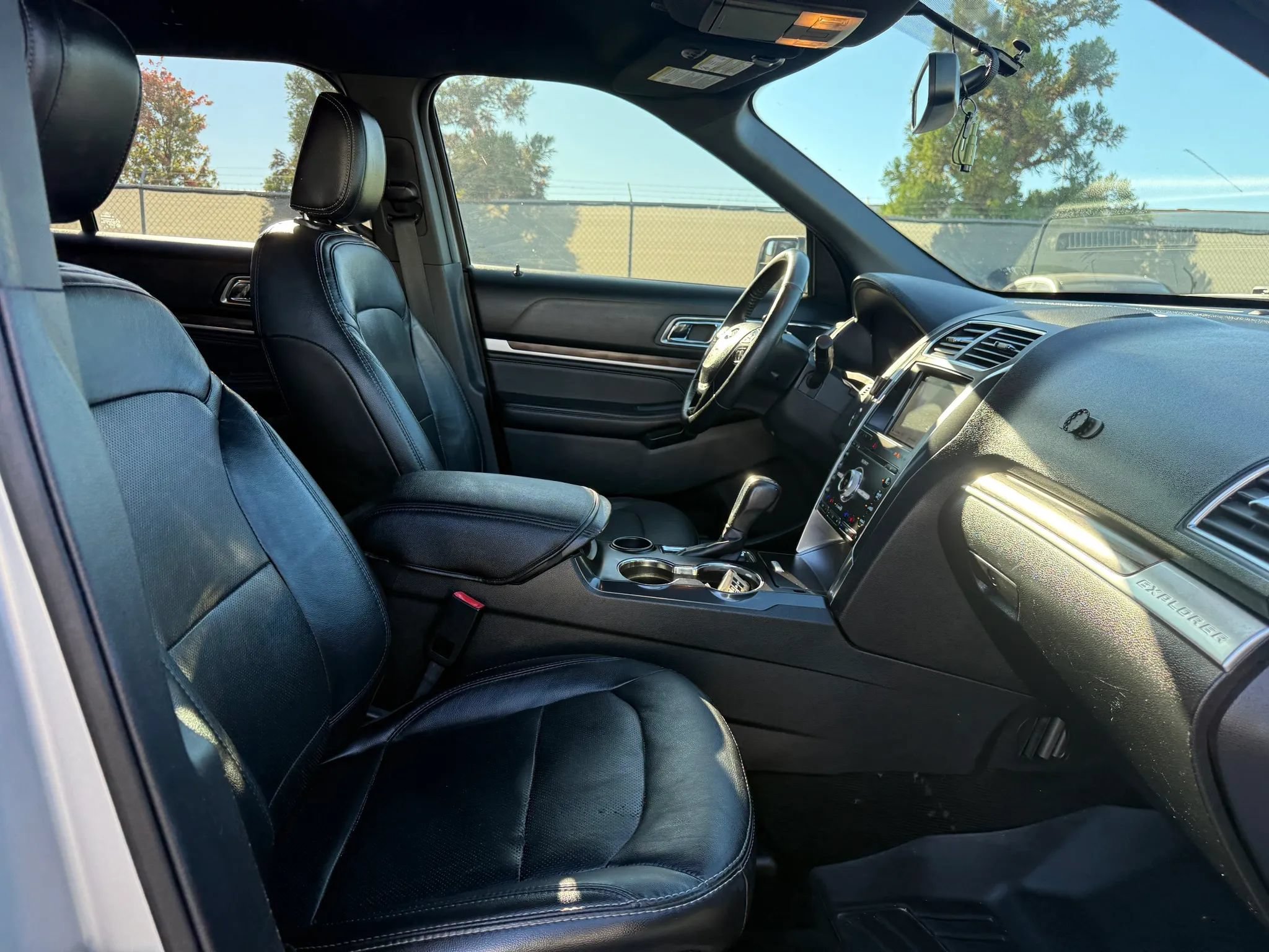Used 2018 Ford Explorer Limited FWD image 18