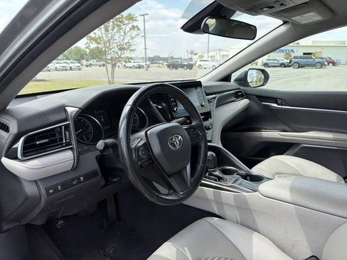 Used 2023 Toyota Camry SE FWD image 10