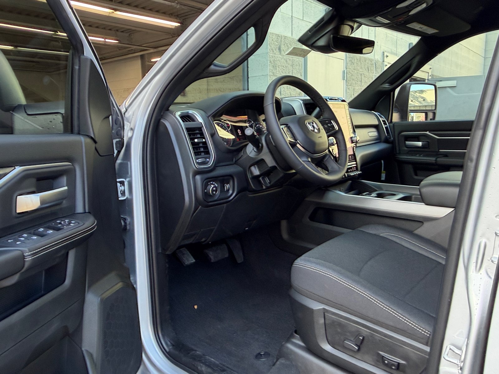 New 2026 RAM 3500 Big Horn AWD/4WD image 10