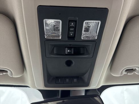 Used 2017 RAM 1500 Laramie w/ Convenience Group image 32