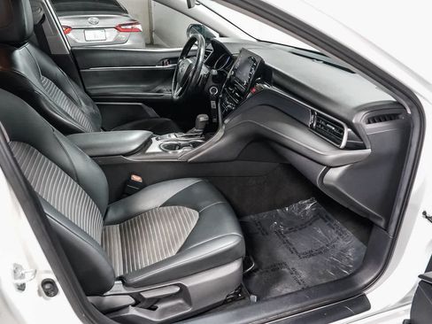 Certified 2022 Toyota Camry SE FWD image 17