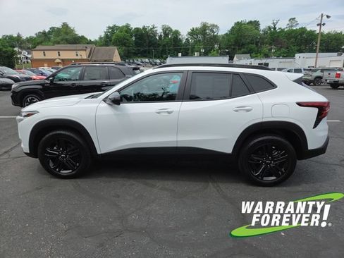 Used 2024 Chevrolet Trax ACTIV w/ Driver Confidence Package FWD image 4