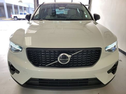 New 2026 Volvo XC40 B5 Plus w/ Protection Package Premier image 4