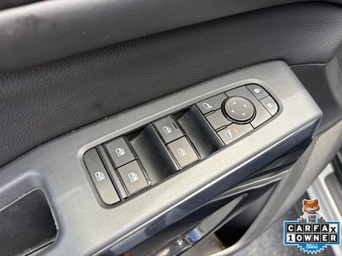 Used 2024 Nissan Pathfinder SV FWD image 27