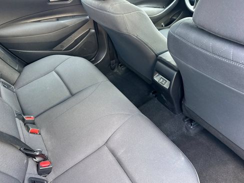 Used 2024 Toyota Corolla LE FWD image 17