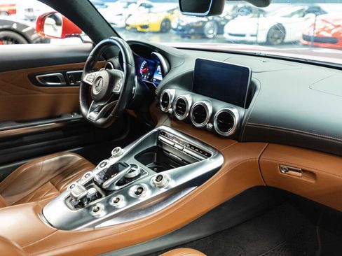 Used 2017 Mercedes-Benz AMG GT Coupe image 11
