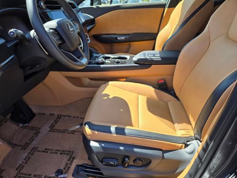 Used 2024 Lexus RZ 300e Premium FWD image 11