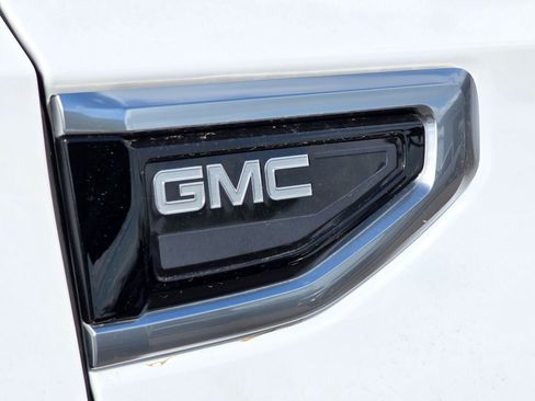 Used 2021 GMC Yukon Denali w/ LPO, Illumination Package AWD/4WD image 8