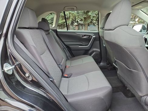 Used 2023 Toyota RAV4 XLE image 33