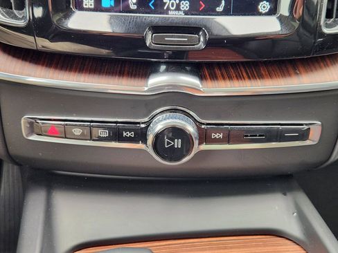 Used 2023 Volvo XC60 B5 Plus w/ Climate Package image 21