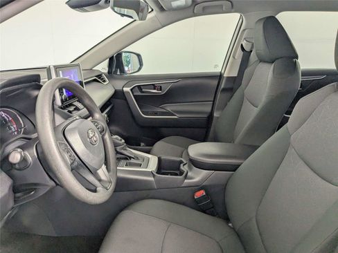Used 2025 Toyota RAV4 XLE FWD image 11