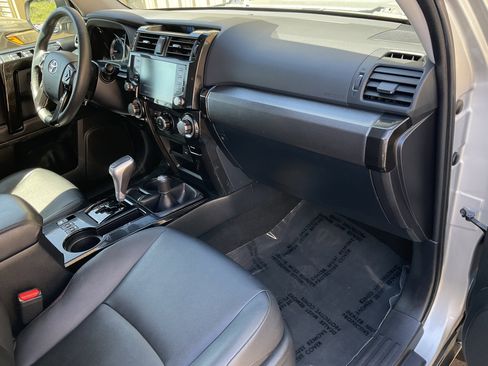 Used 2021 Toyota 4Runner TRD Off-Road Premium image 26