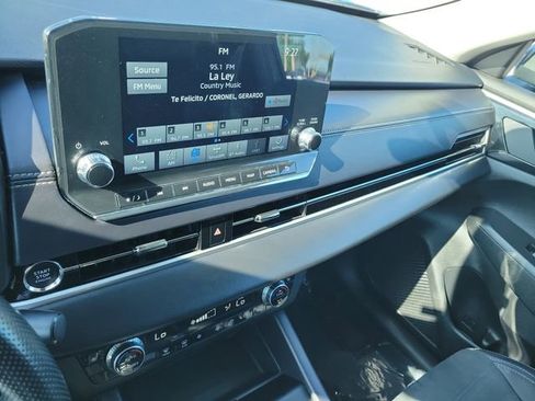 Used 2024 Mitsubishi Outlander SE AWD/4WD image 29