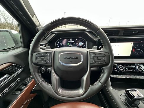 Used 2024 GMC Sierra 1500 Denali Ultimate AWD/4WD image 10