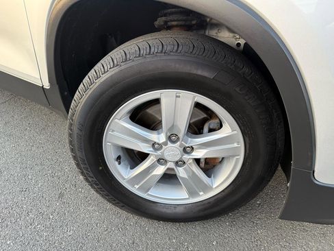 Used 2016 Chevrolet Trax LT w/ LT Convenience Package image 37