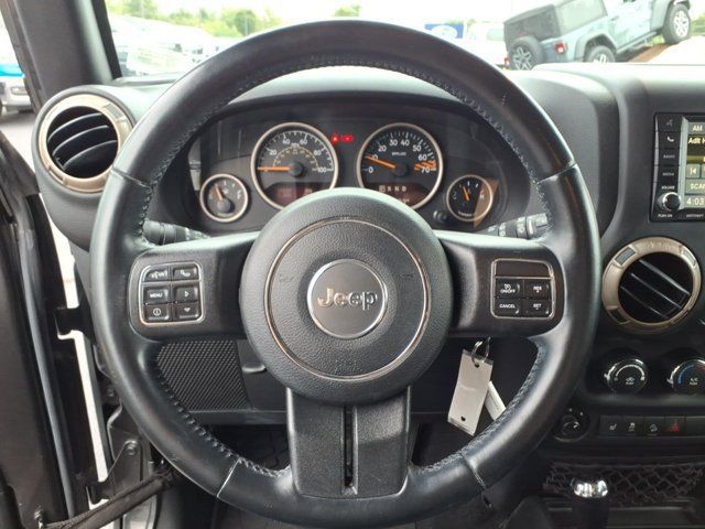 Used 2016 Jeep Wrangler Unlimited Sahara AWD/4WD image 18