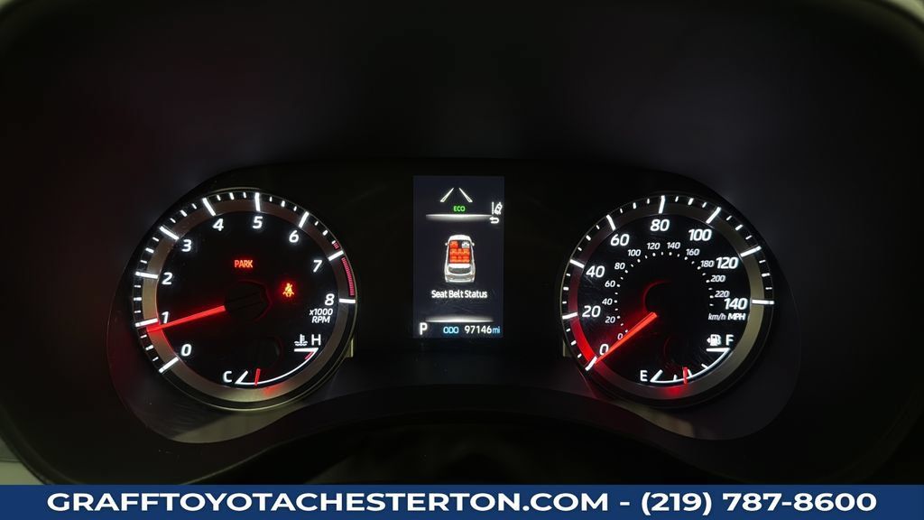 Used 2022 Toyota Highlander LE AWD/4WD image 21