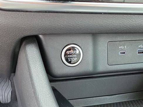 Certified 2023 Nissan Rogue SV FWD image 26
