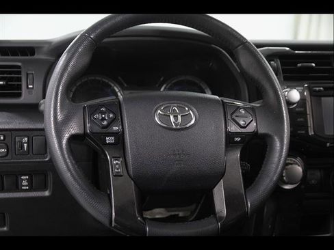 Used 2019 Toyota 4Runner TRD Off-Road Premium AWD/4WD image 7