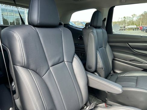 Used 2025 Subaru Ascent Limited AWD/4WD image 19