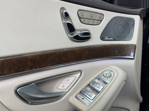 Used 2016 Mercedes-Benz S 550 Sedan image 19