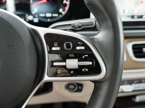 Used 2021 Mercedes-Benz GLS 450 4MATIC image 18