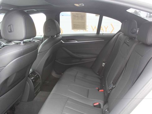 Used 2023 BMW 530i w/ M Sport Package RWD image 18