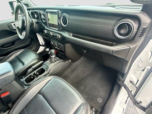Used 2023 Jeep Wrangler Unlimited Sahara w/ Cold Weather Group AWD/4WD image 34