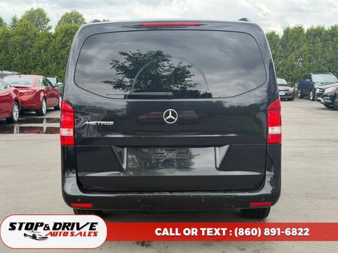 Used 2017 Mercedes-Benz Metris Passenger image 4